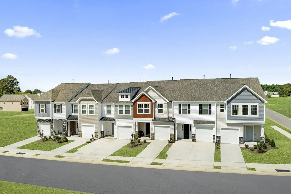 61 Bluebottle St in Angier, NC - Building Photo