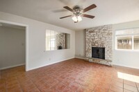 914 Bird Creek Dr in Austin, TX - Building Photo - Building Photo