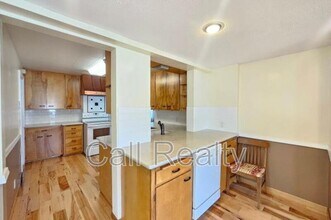 1017 E Sharp Ave in Spokane, WA - Building Photo - Building Photo