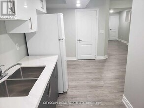 4375 Trail Blazer Way in Mississauga, ON - Building Photo - Building Photo