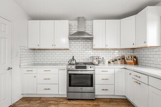131 W Avenida Cordoba in San Clemente, CA - Building Photo - Building Photo