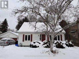 106 Morgan Ave in Markham, ON - Building Photo