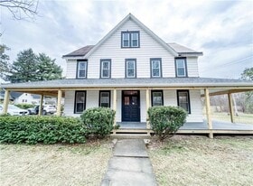 530 German St in Harmony, PA - Building Photo