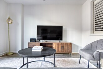 1301 M St NW in Washington, DC - Foto de edificio - Building Photo