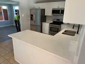129 Peach St in Park Forest, IL - Building Photo - Building Photo