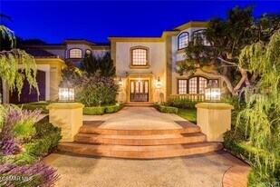 5248 Newcastle Ln in Calabasas, CA - Building Photo