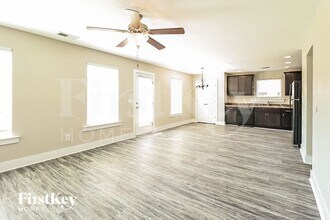 224 Ivy Hills Cir in Calera, AL - Foto de edificio - Building Photo