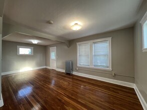 274 Chelsea St, Unit 2 in Everett, MA - Building Photo - Building Photo