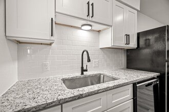 125 13th St SE, Unit 200 in Paris, TX - Building Photo - Building Photo