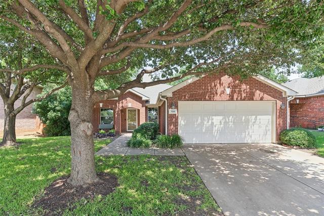 706 International Dr in Euless, TX - Building Photo