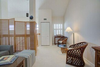 143 Bay Colony Dr N in North Palm Beach, FL - Building Photo - Building Photo