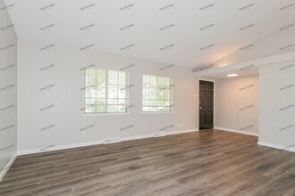 11740 Fawnvalley Dr in Des Peres, MO - Building Photo - Building Photo