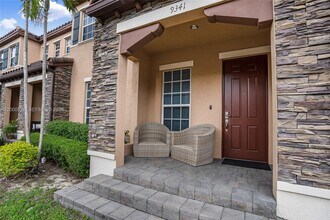 9341 SW 171st Ct in Miami, FL - Building Photo - Building Photo