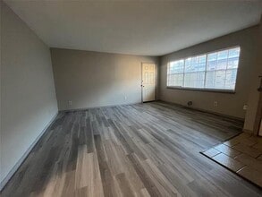 826 Skyline Dr in Duncanville, TX - Building Photo - Building Photo