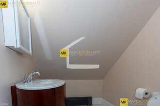 22 Mansfield St, Unit 1 in Boston, MA - Building Photo - Building Photo