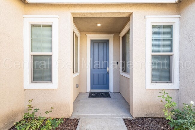 13703 Pixton Ave in Bakersfield, CA - Building Photo - Building Photo