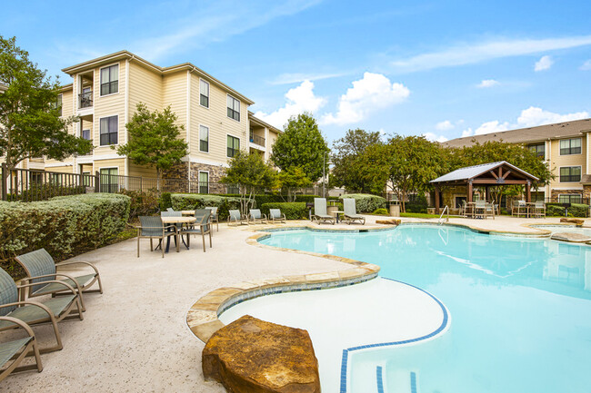 The Ranch at State Highway 123 in Seguin, TX - Foto de edificio - Building Photo