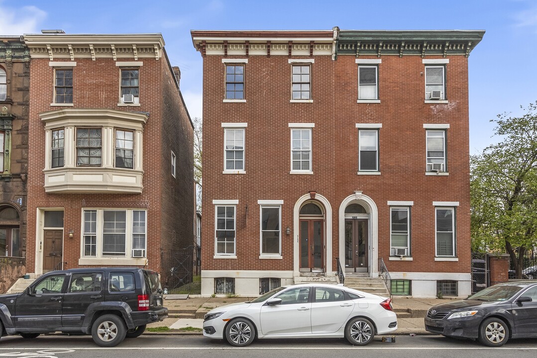 1933 Spring Garden in Philadelphia, PA - Building Photo