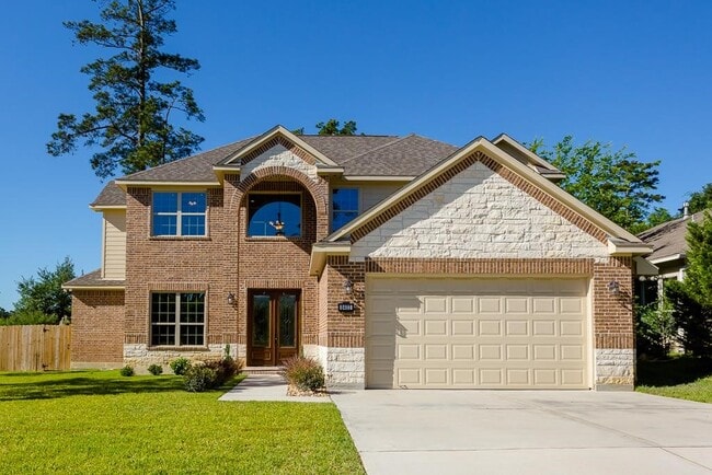 property at 8403 Oak Knot Dr