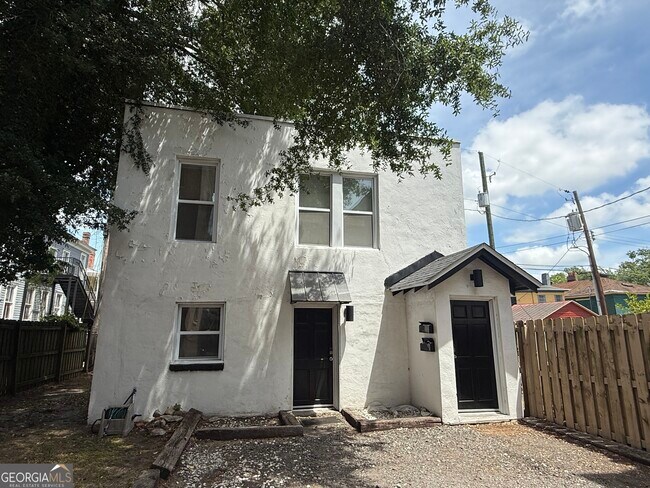 property at 508 E Henry St