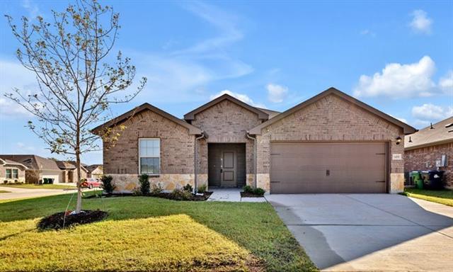 1450 Saddlehorn Dr in Denton, TX - Building Photo