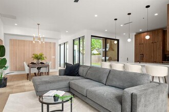 1805 Collier St in Austin, TX - Foto de edificio - Building Photo