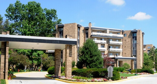 property at 2202 Acacia Park Dr