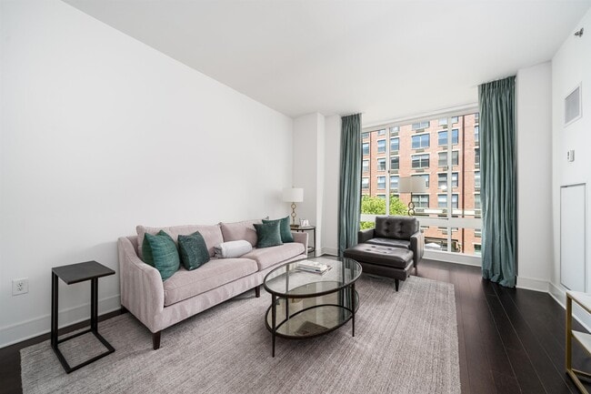 property at 1100 Maxwell Ln