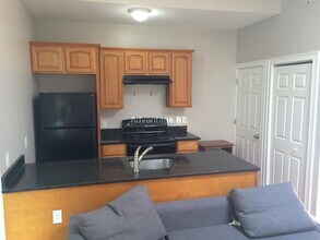 21 Saint Lukes Rd, Unit 8 in Boston, MA - Building Photo - Building Photo