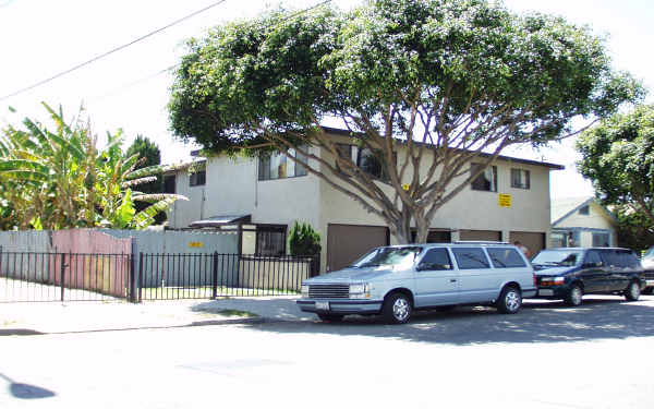 2100 E 15th in Long Beach, CA - Foto de edificio - Building Photo