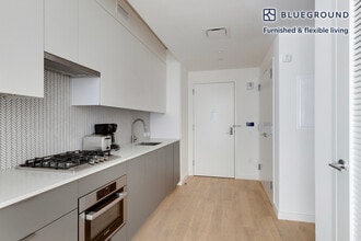 244 W 29th St in New York, NY - Foto de edificio - Building Photo