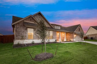 1232 Comal Ln in Springtown, TX - Building Photo - Building Photo