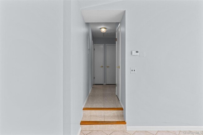 60 Kensico Rd, Unit 23 in Thornwood, NY - Building Photo - Building Photo