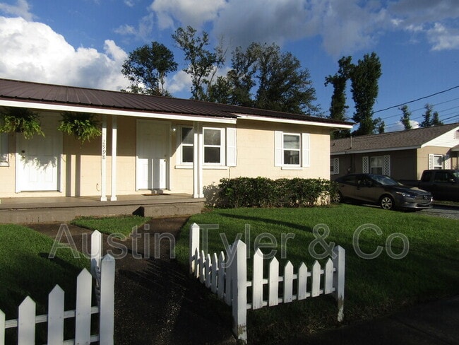 property at 2998A Smith St