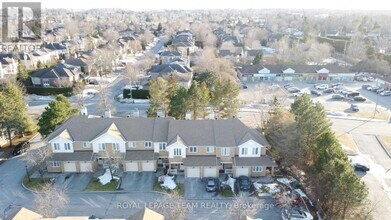 10 Stonebriar Dr in Ottawa, ON - Building Photo - Building Photo