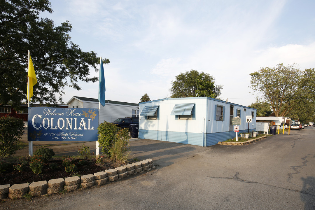 Colonial Estates in Blue Island, IL - Building Photo