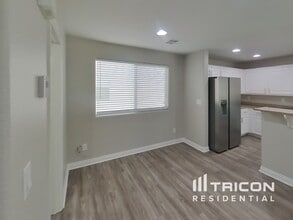 6731 Scarlet Star Ave in Las Vegas, NV - Building Photo - Building Photo