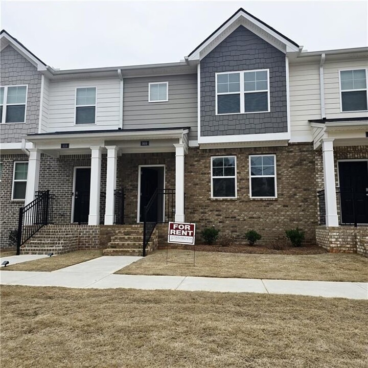 969 Cades Walk in Lawrenceville, GA - Building Photo