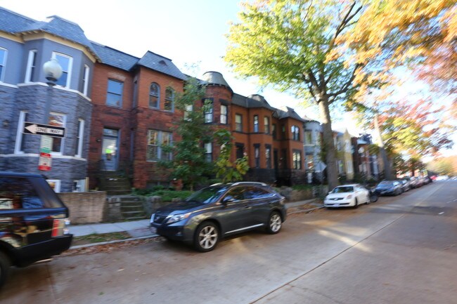 25 Quincy Pl NW in Washington, DC - Building Photo - Building Photo