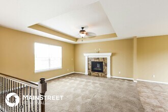 305 Golfview Dr in Pleasant Hill, MO - Building Photo - Building Photo