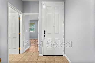 5183 Bissett Way in Sacramento, CA - Building Photo - Building Photo