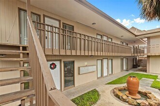 4036 Bellefontaine in Houston, TX - Building Photo - Building Photo