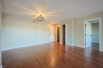 3920 Mystic Valley Pky, Unit 101 in Medford, MA - Building Photo - Building Photo