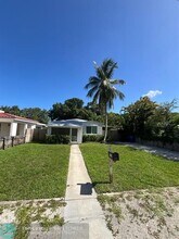 500 SW 13th St in Fort Lauderdale, FL - Building Photo - Building Photo