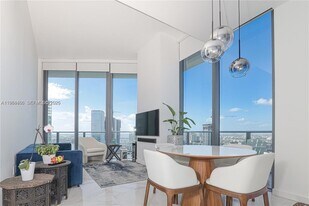 501 NE 31st St, Unit 4008 in Miami, FL - Building Photo