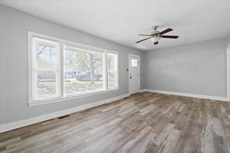 727 Monroe St in Clarksville, TN - Building Photo - Building Photo