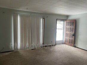3912 SE Humboldt St in Topeka, KS - Building Photo - Building Photo