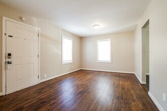 1340 5th Pl NW in Center Point, AL - Foto de edificio - Building Photo