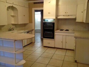 1713 23rd St in Lubbock, TX - Building Photo - Building Photo