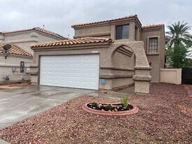 2825 S Swallow Point Cir in Las Vegas, NV - Building Photo